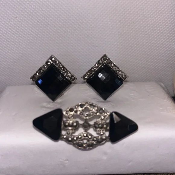 VTG 1928 Silver Faceted Black Rhinestone Marcasite Clip-on Earrings and Brooch - Picture 5 of 6